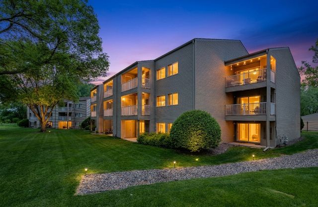 1225 Ferndale Street N B1, Maplewood, MN 55119