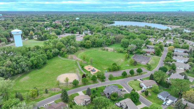 1225 Ferndale Street N B1, Maplewood, MN 55119