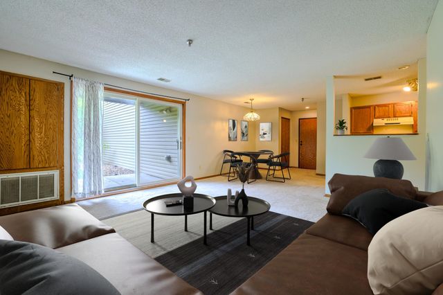 1225 Ferndale Street N B1, Maplewood, MN 55119