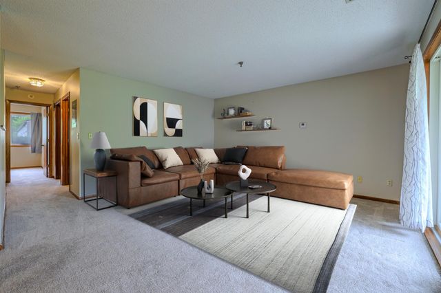 1225 Ferndale Street N B1, Maplewood, MN 55119