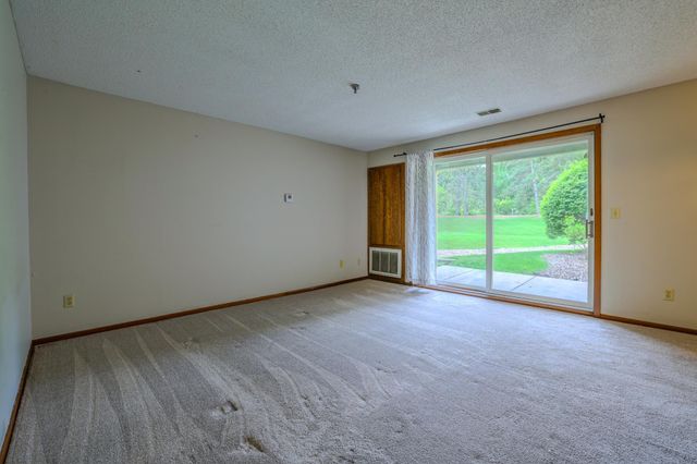 1225 Ferndale Street N B1, Maplewood, MN 55119