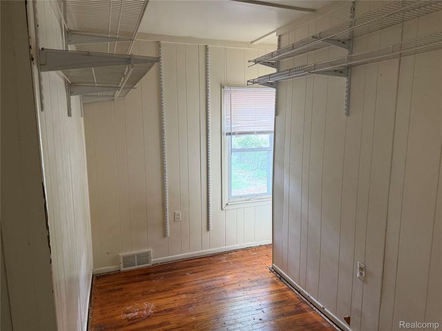4124 Jackson Street, Dearborn Heights, MI 48125