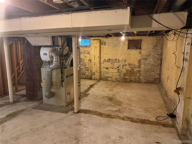4124 Jackson Street, Dearborn Heights, MI 48125