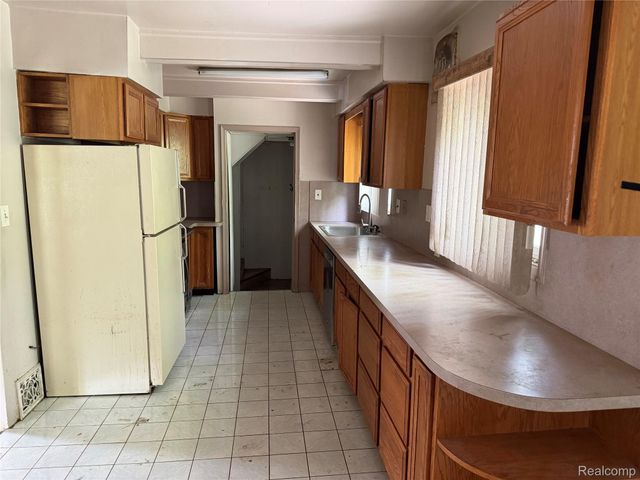 4124 Jackson Street, Dearborn Heights, MI 48125
