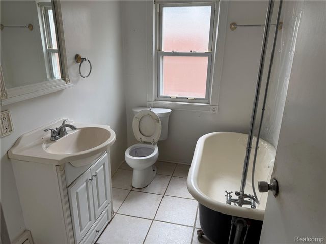 4124 Jackson Street, Dearborn Heights, MI 48125