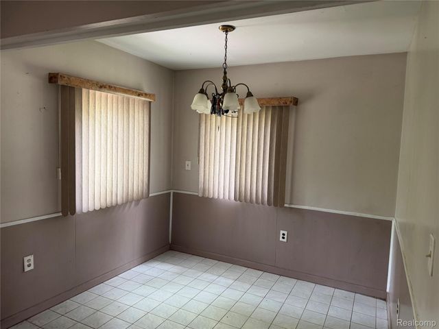 4124 Jackson Street, Dearborn Heights, MI 48125