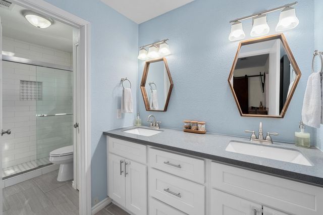 2801 Crownspoint DR, Austin, TX 78748