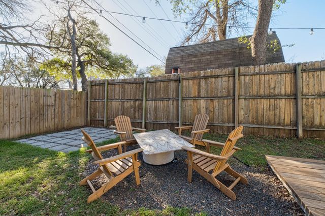 2801 Crownspoint DR, Austin, TX 78748