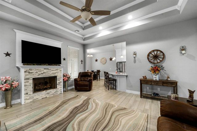 13111 Bentley Dr, Elgin, OK 73538