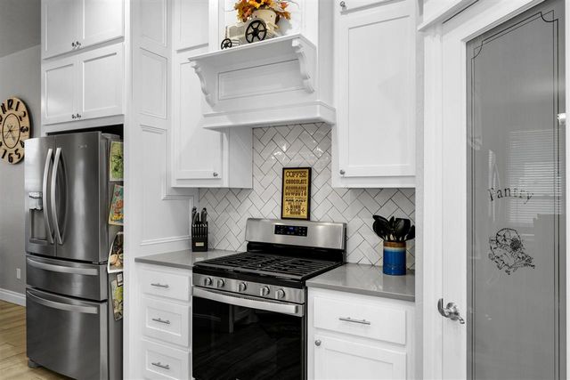 13111 Bentley Dr, Elgin, OK 73538