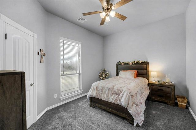 13111 Bentley Dr, Elgin, OK 73538