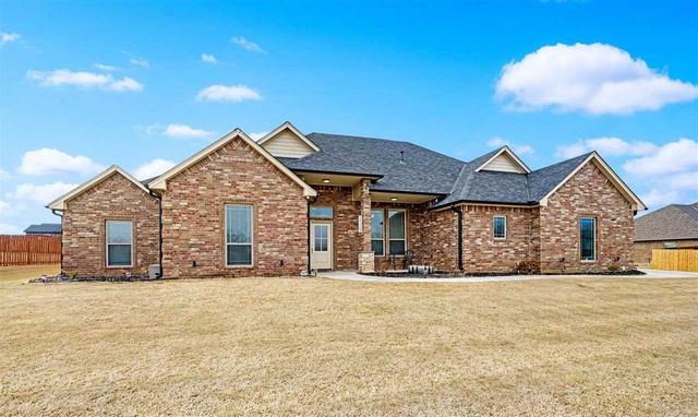 13111 Bentley Dr, Elgin, OK 73538