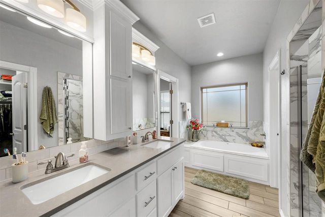 13111 Bentley Dr, Elgin, OK 73538