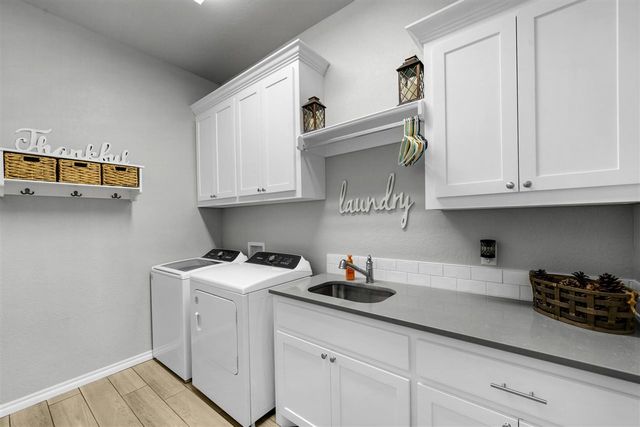 13111 Bentley Dr, Elgin, OK 73538