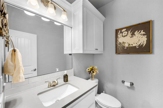 13111 Bentley Dr, Elgin, OK 73538