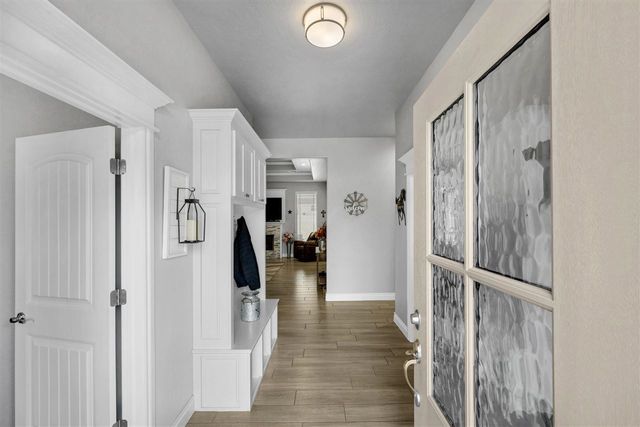 13111 Bentley Dr, Elgin, OK 73538