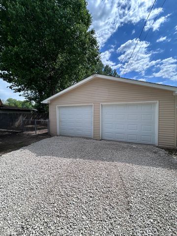 960 S St Clair Street, Martinsville, IN 46151