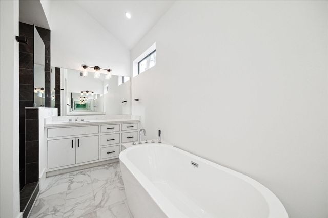 823 Aurora Street, Houston, TX 77009