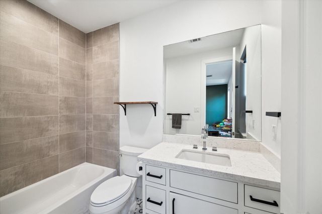 823 Aurora Street, Houston, TX 77009