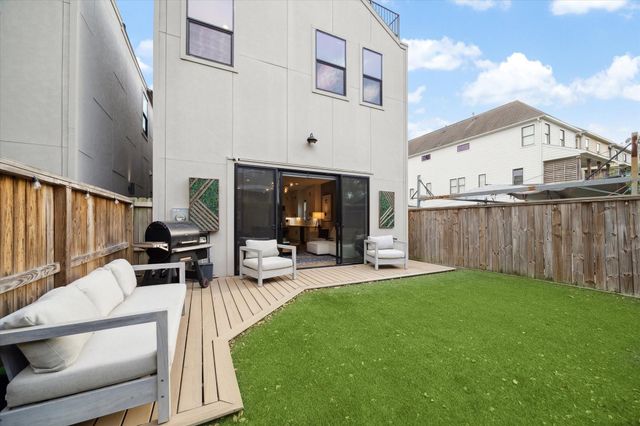 823 Aurora Street, Houston, TX 77009