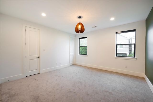 823 Aurora Street, Houston, TX 77009