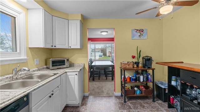 59 Ayrault Drive, Amherst, NY 14228