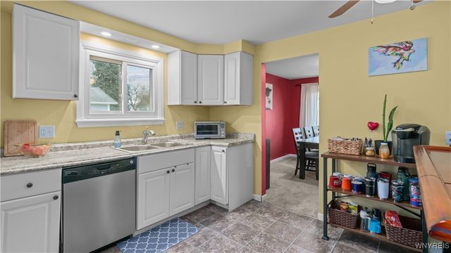 59 Ayrault Drive, Amherst, NY 14228