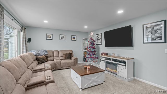 59 Ayrault Drive, Amherst, NY 14228