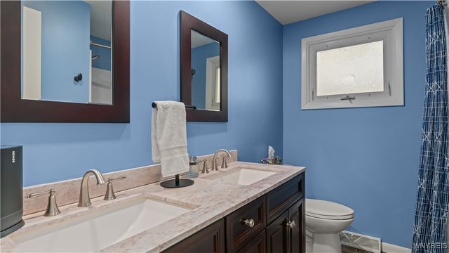 59 Ayrault Drive, Amherst, NY 14228