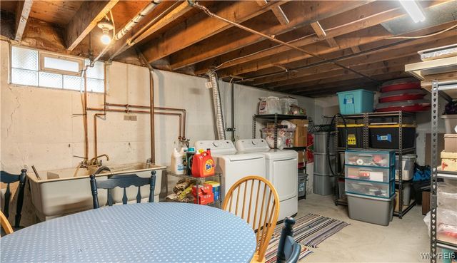 59 Ayrault Drive, Amherst, NY 14228