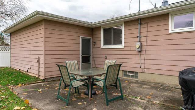 59 Ayrault Drive, Amherst, NY 14228