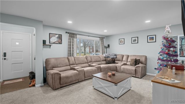 59 Ayrault Drive, Amherst, NY 14228