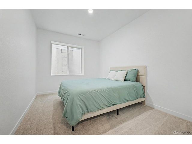 14232 Currant St, Broomfield, CO 80020