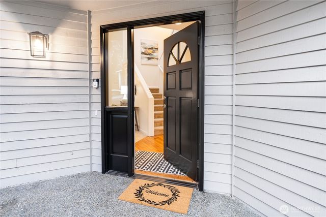 24221 SE 38th Place, Sammamish, WA 98029