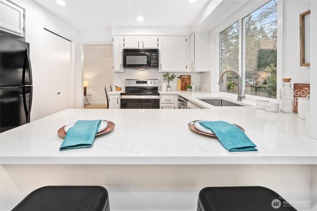 24221 SE 38th Place, Sammamish, WA 98029