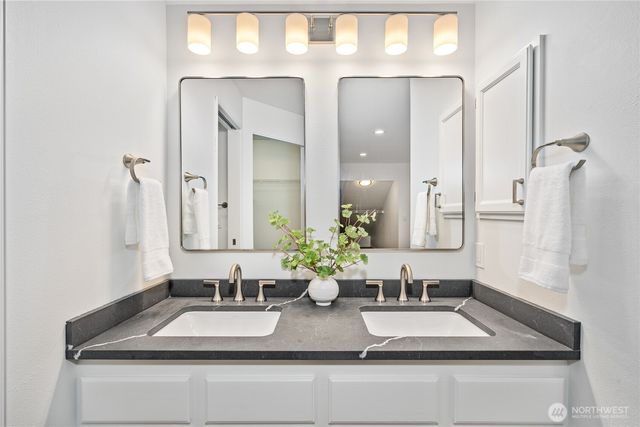 24221 SE 38th Place, Sammamish, WA 98029