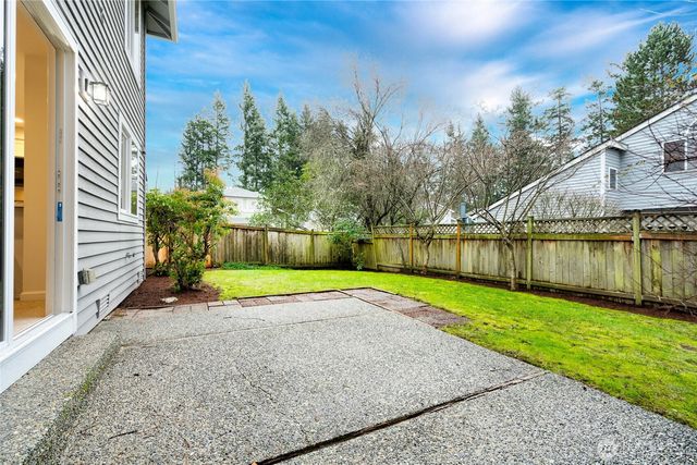24221 SE 38th Place, Sammamish, WA 98029