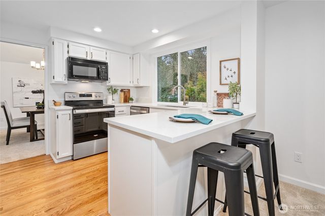 24221 SE 38th Place, Sammamish, WA 98029