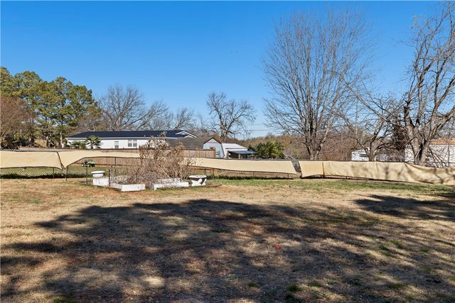 811 Pine Grove Road, Seneca, SC 29678