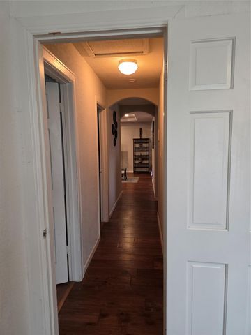 503 Mariposa ST, Taylor, TX 76574