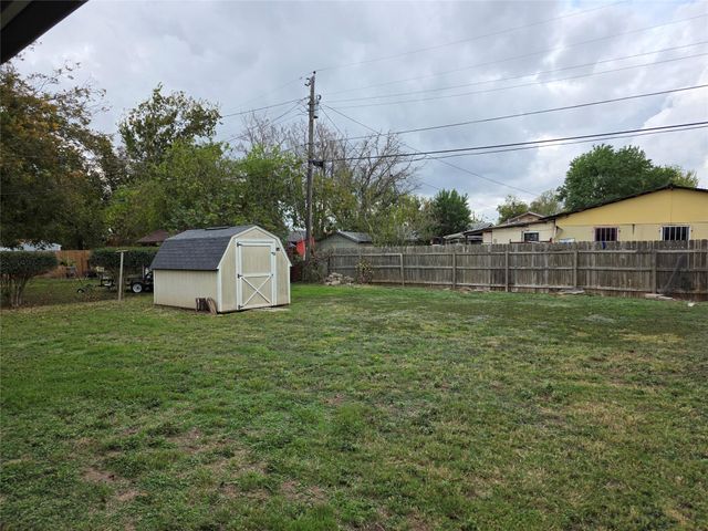 503 Mariposa ST, Taylor, TX 76574