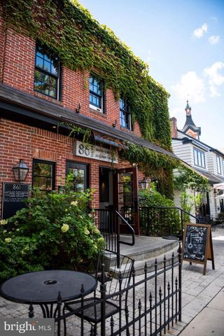 1 OAKWOOD LN, Sellersville, PA 18960