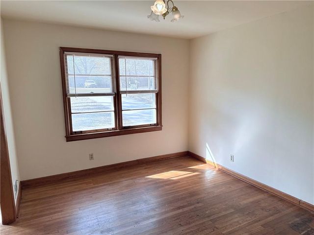 1226 Hickory SW Drive, Lilburn, GA 30047