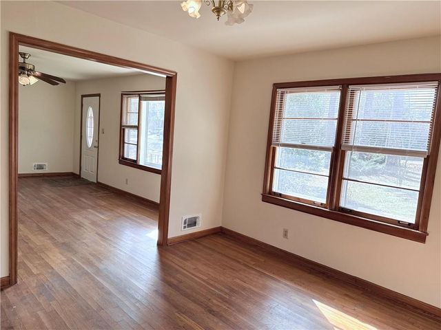 1226 Hickory SW Drive, Lilburn, GA 30047