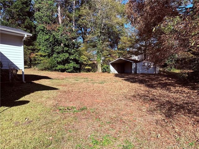 1226 Hickory SW Drive, Lilburn, GA 30047