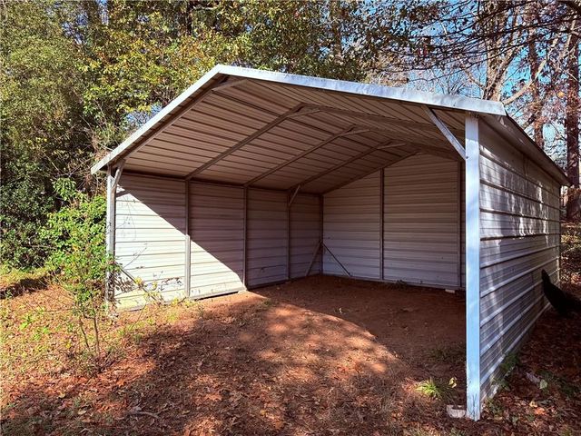 1226 Hickory SW Drive, Lilburn, GA 30047