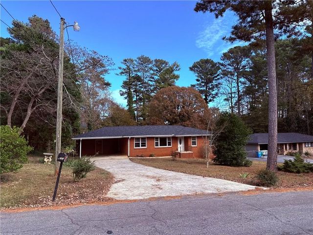 1226 Hickory SW Drive, Lilburn, GA 30047