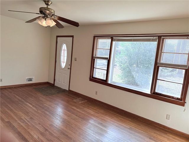 1226 Hickory SW Drive, Lilburn, GA 30047