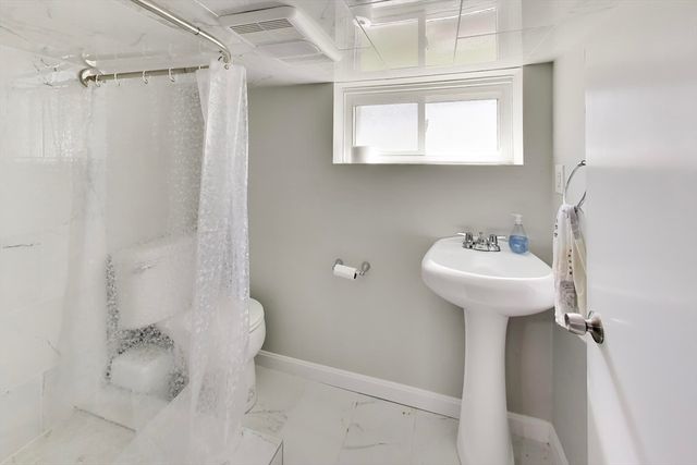 22 Douglas Rd, Ashland, MA 01721