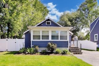 22 Douglas Rd, Ashland, MA 01721